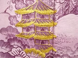アンティーク　寺塔に松竹梅模様刺繍五つ紋着物